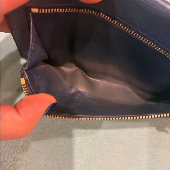 Prada Envelope Wallet in Blue Leather Flawed Gem 💎 - Picture 8 of 17